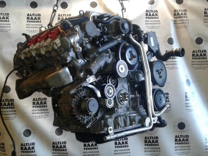 Motor v dielni MKM Motors