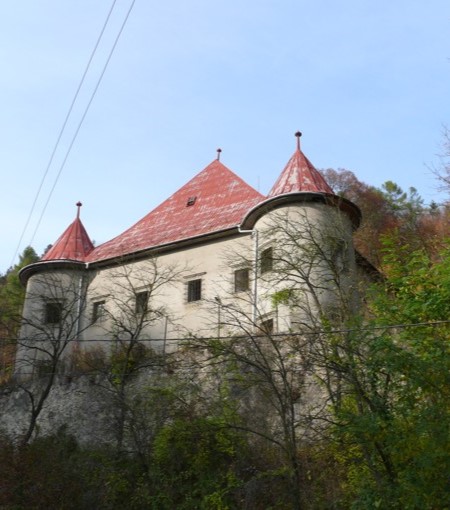 Kaštieľ Burg – nárožná veža