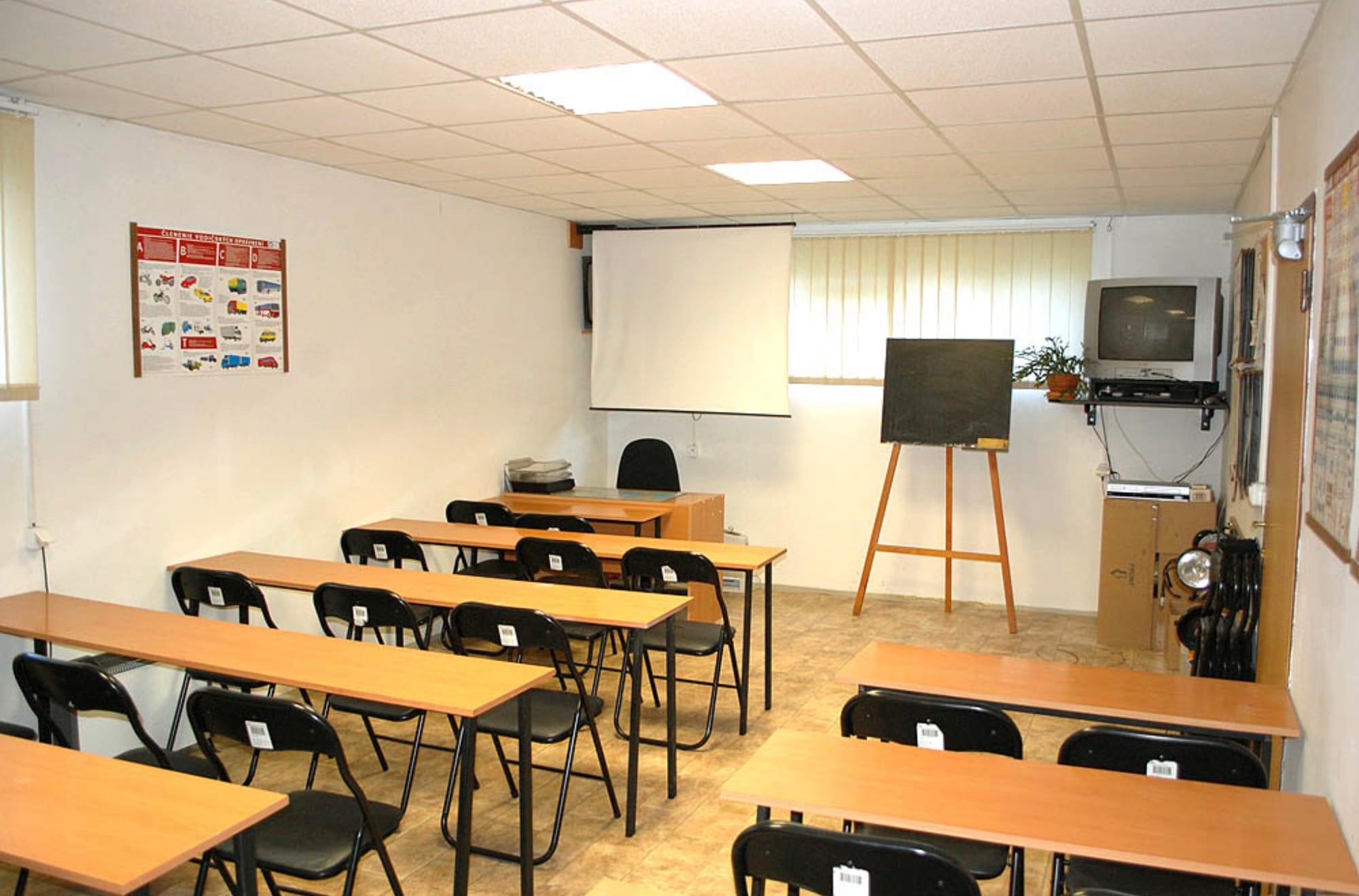 Naša učebňa autoškoly Star — priestor pre teoretickú výučbu